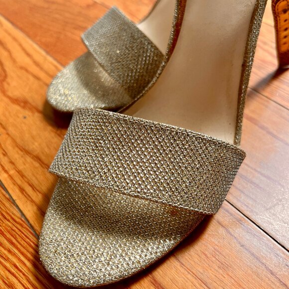 NINE WEST Gold Sandals - Picture 3 of 6